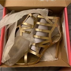 Charlotte Russe Gold heals size US8